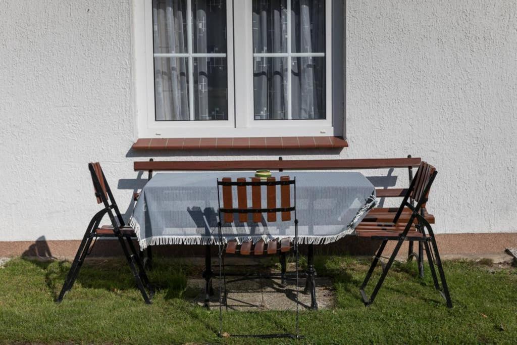 Lacky - Kleines Familienreihenmittelhaus In Grieben Hiddensee מראה חיצוני תמונה